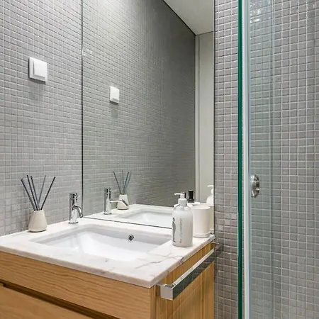 New Lux 2br Flat Free Parking Cedofeita * 포르투